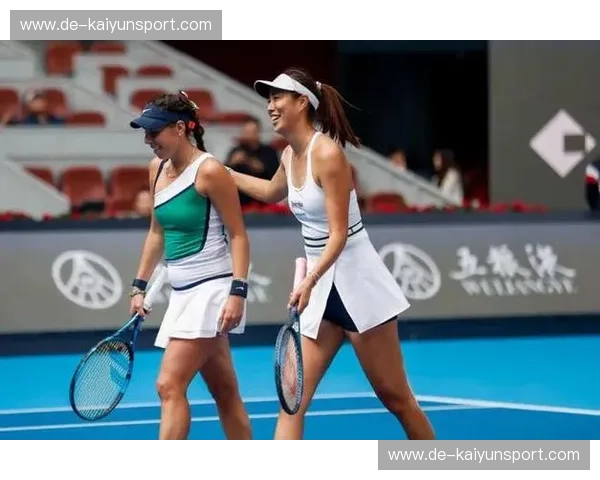 网球赛场经典回合：从历史对决到你的日常训练启示